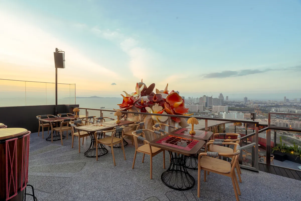 Skybar Area